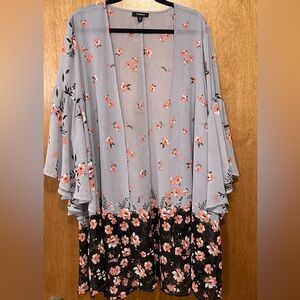 Women’s Torrid duster size 1/2